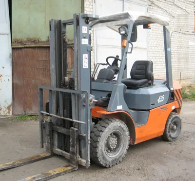 Продам вилочный погрузчик дизельный NISSAN (FT25) 3000 кг